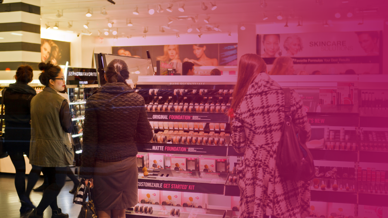 Image of the interior of a Sephora store with the Privacy 108 colour overlay